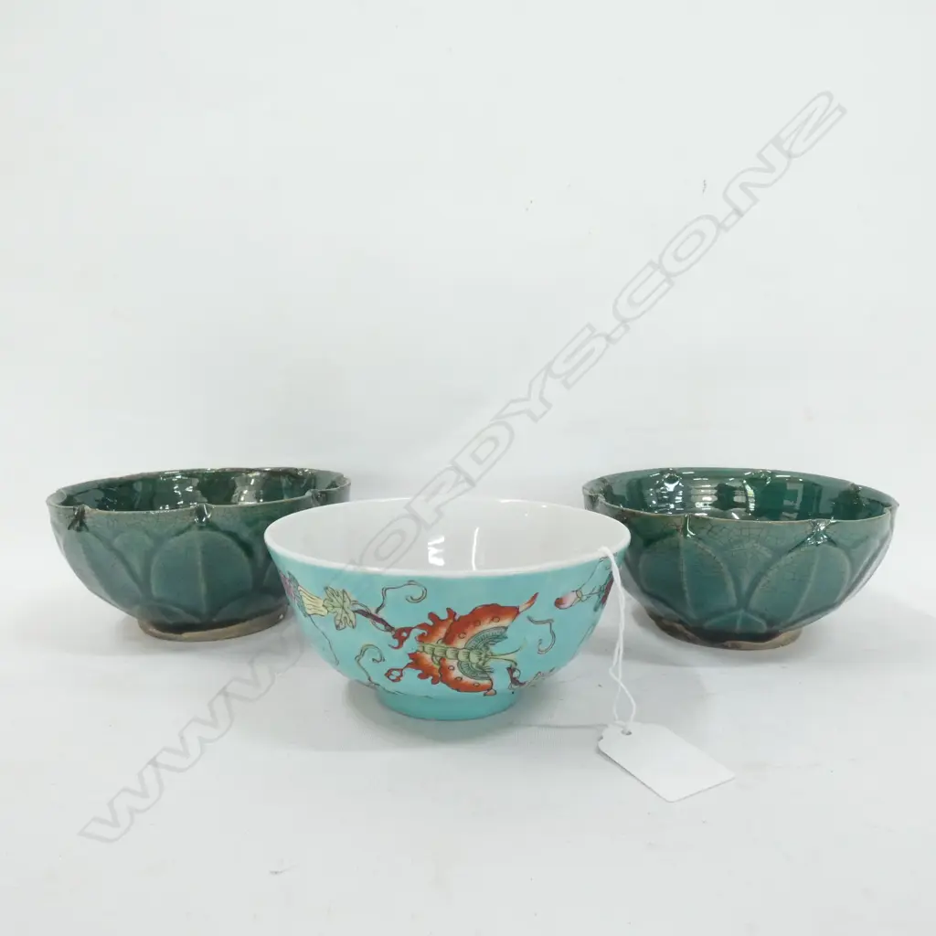 3 CHINESE GREEN GLAZED BOWLS 115MM DIA Image 1++
