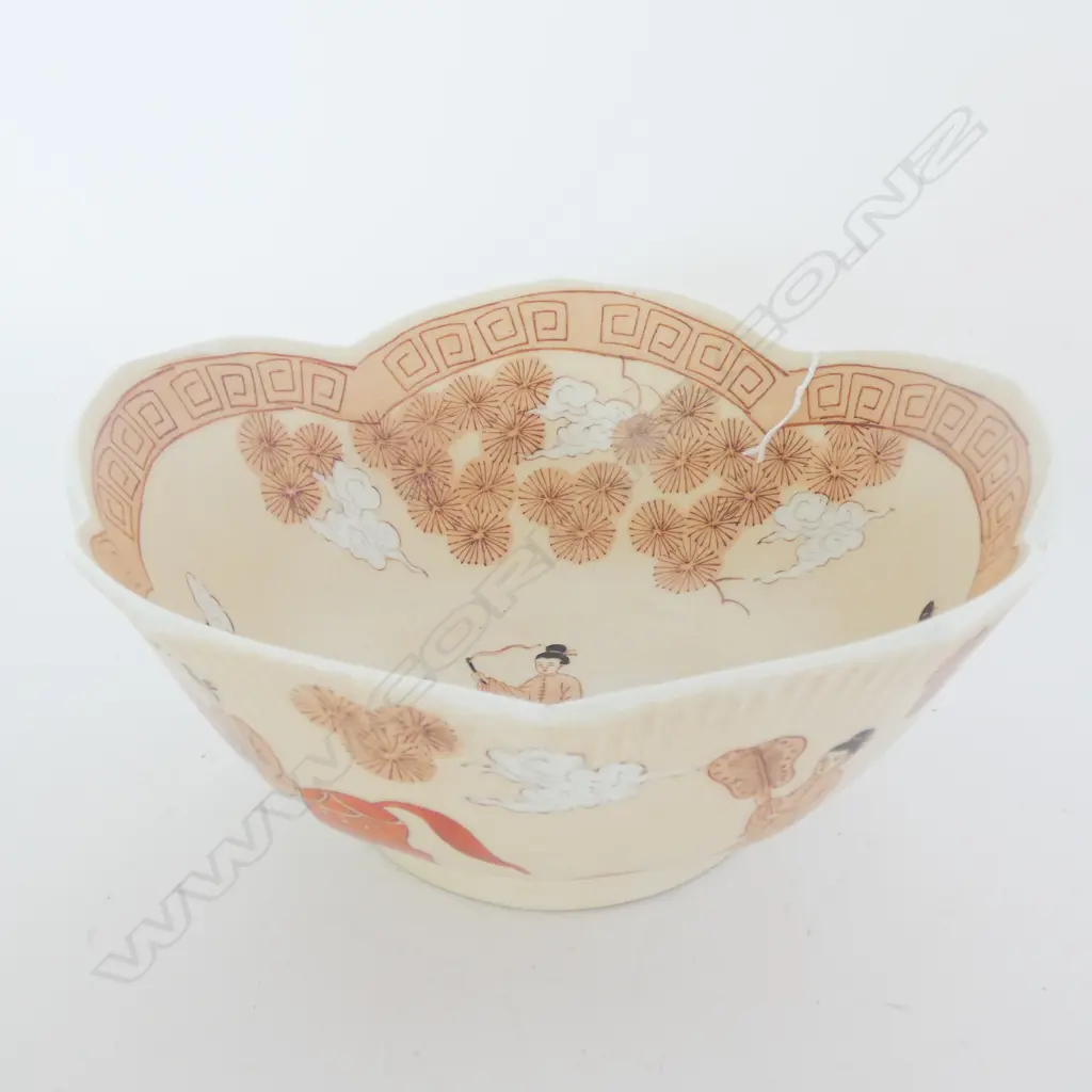 LARGE CHINESE KANGXI STYLE IRON RED BOWL DIA. 210MM Image 1++