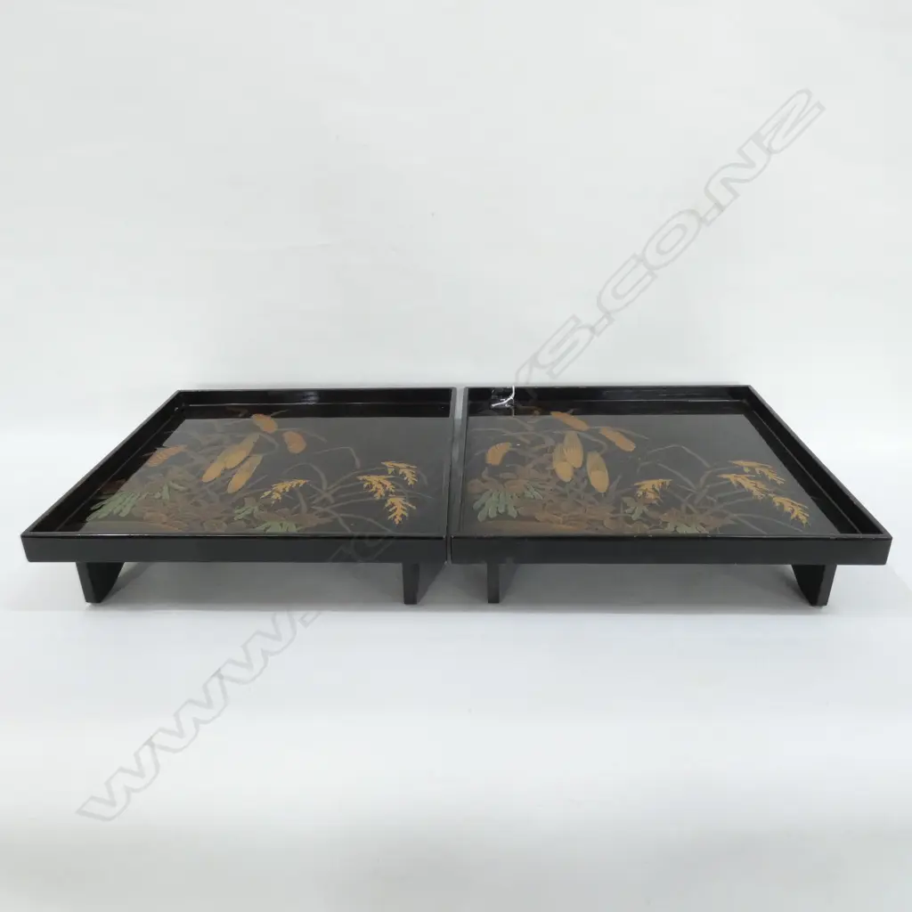 PAIR OF LACQUERED CEDAR 19TH CENTURY TRAYS WITH APPLIED MAKI-E GILDED GRAINS 310 x 310 x 70MM Image 1++
