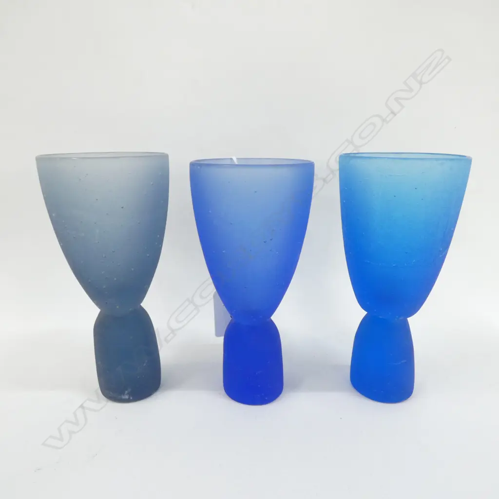 HOANNA STACHL 3 CAST GLASSES WITH ETCHED MARK TO BASE H.S 98 H 300 MM Image 1++