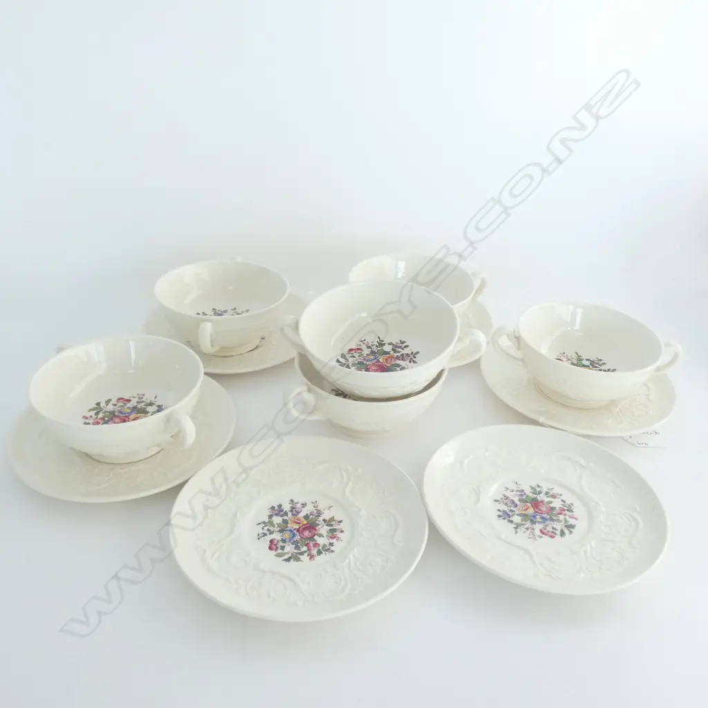 SIX WEDGWOOD PATRICIAN SWANSEA SOUP COUPES & UNDER PLATES  Image 1++