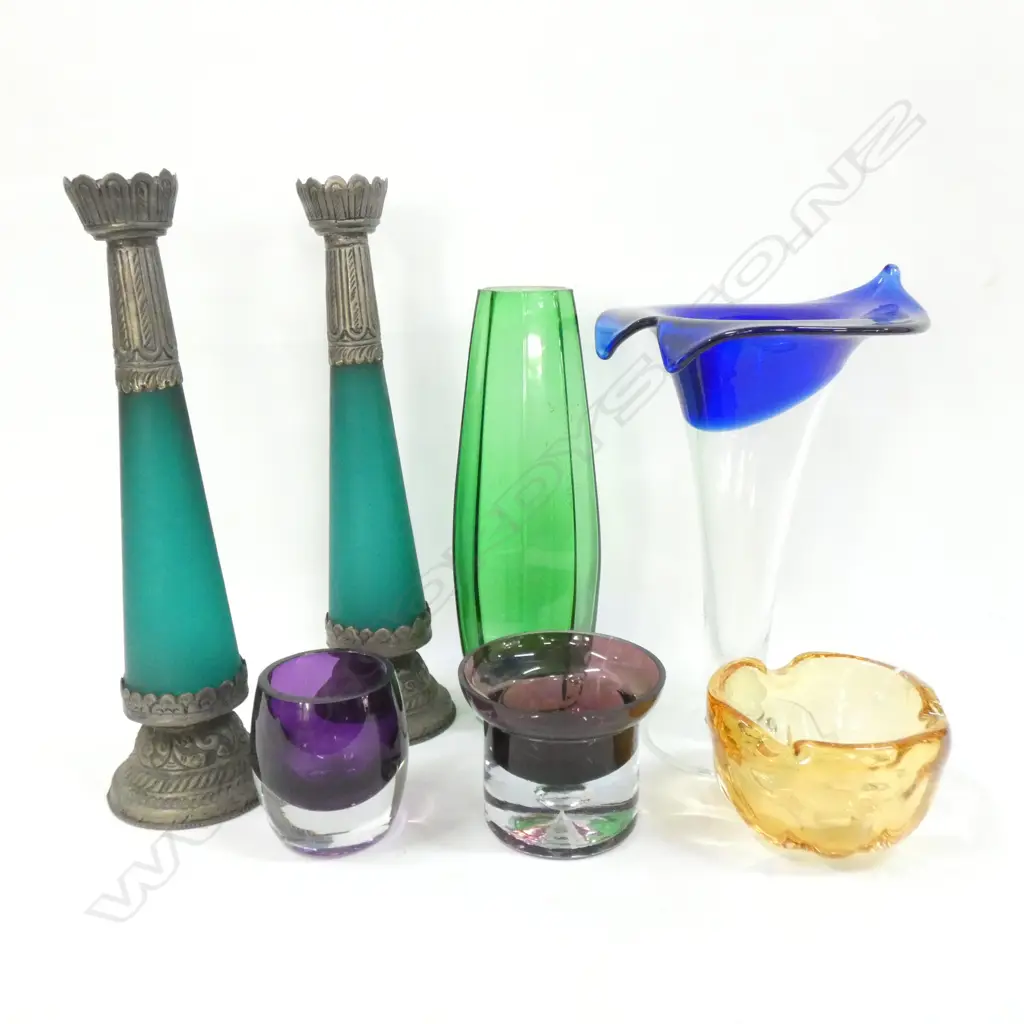 SM BOX COLOURED GLASS; VASES; DISHES; CANDLE HOLDERS  Image 1++