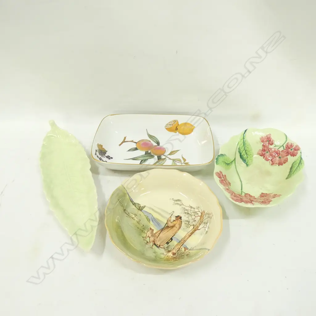 2 CARLTON WARE DISHES / ROYAL DOULTON SERIES WARE BOWL & ROYAL WORCESTER EVESHAM DISH (260 X 160MM) Image 1++