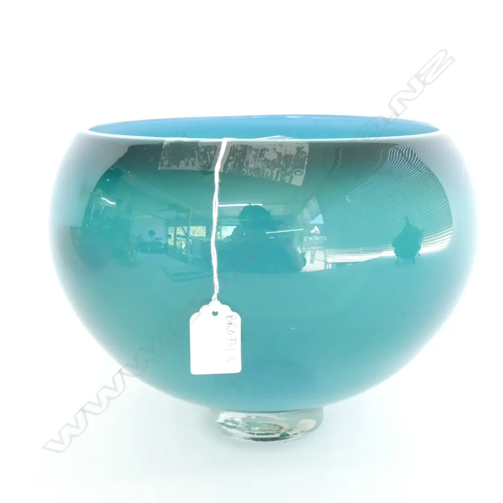 GARRY NASH GLASS BOWL, SIGNED & DATED '99. DIA.250mm Image 1++