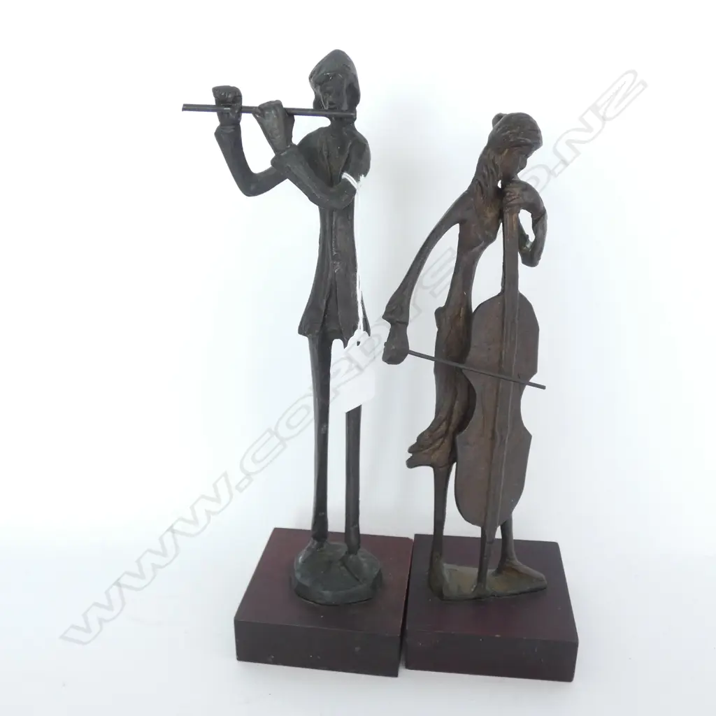 PR BRONZE MUSICIANS ON WOOD BASES. H.290mm... Image 1++