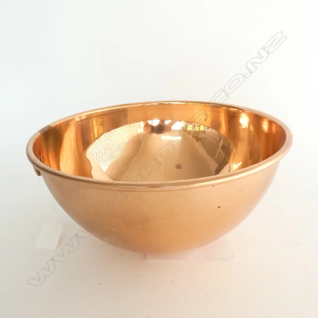 COPPER BOWL STAMPED ENGLAND 265MM DIA... Image 1++