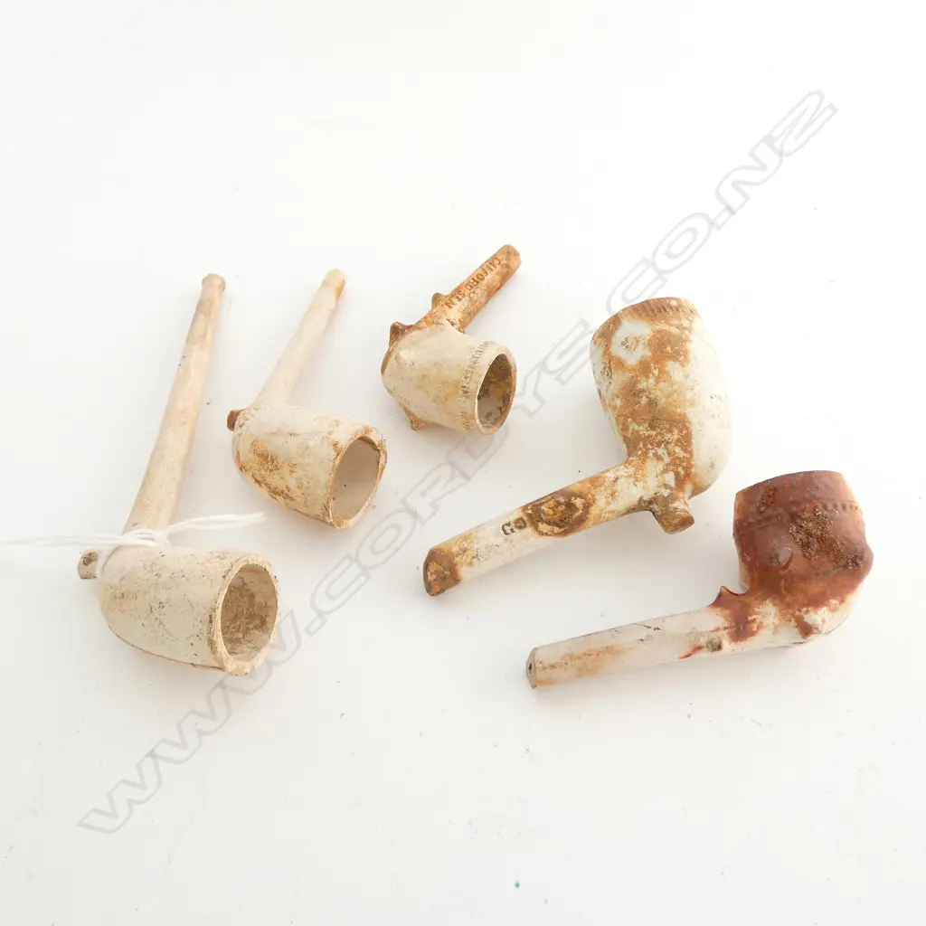 FIVE OLD CLAY PIPES - LONGEST 120MM Image 1++