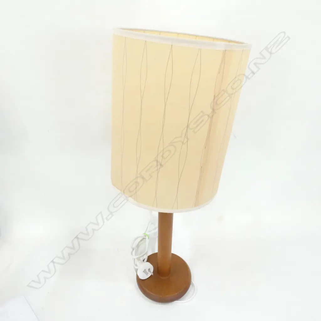 MODERNIST STYLE TABLE LAMP H550MM Image 1++