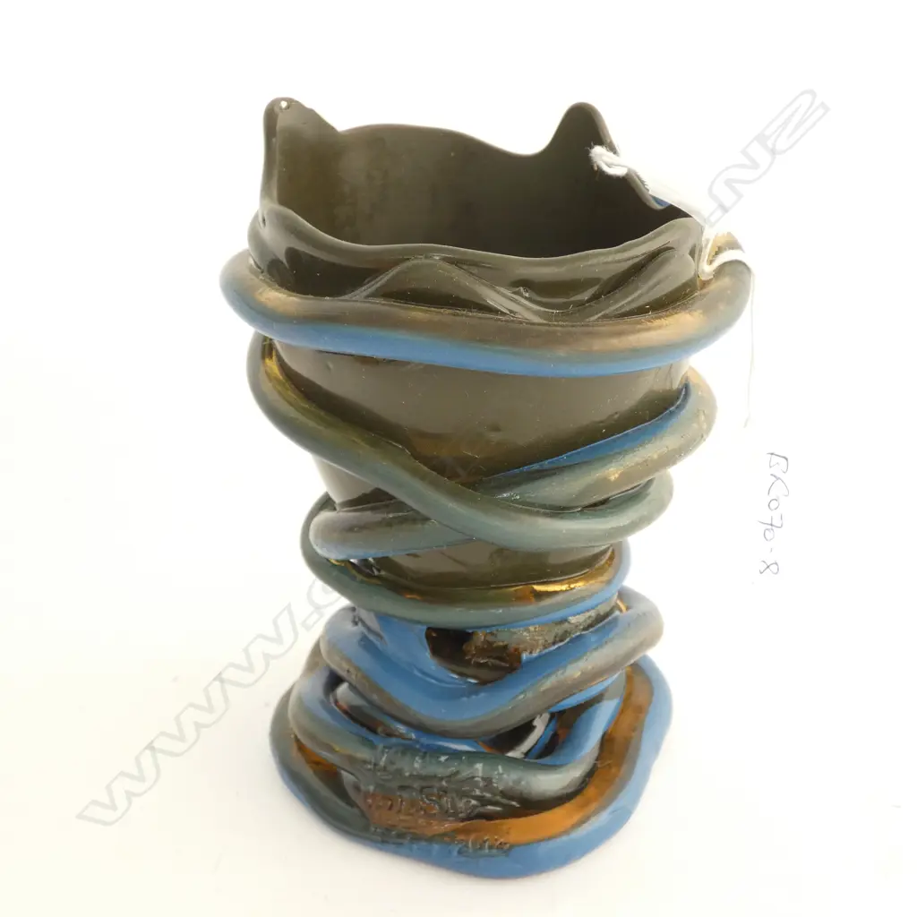 FISH DESIGN GREEN SPAGETTI RUBBER VASE H.135mm Image 1++