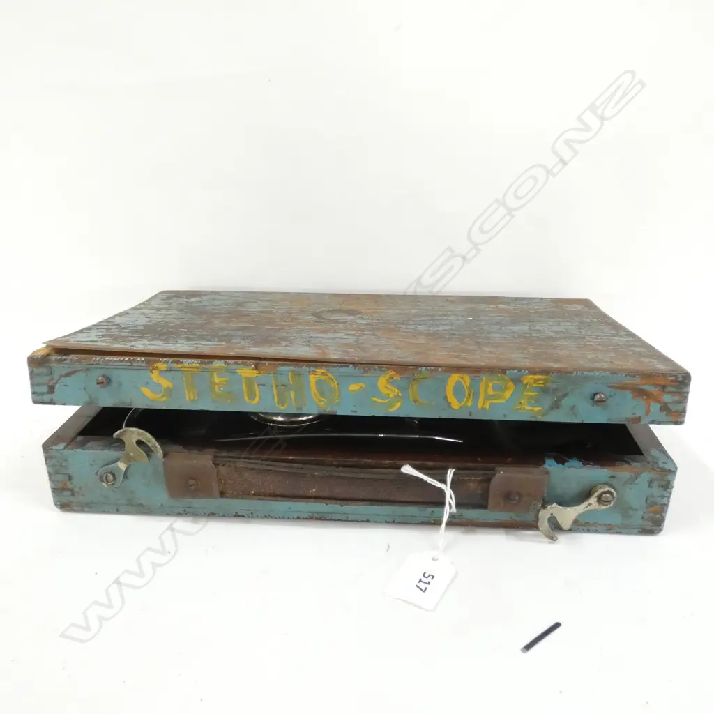 VINTAGE COPAC BINAURAL STETHASCOPE - IN ORIGINAL WOODEN BOX. MADE IN ENGLAND C1930'S Image 1++
