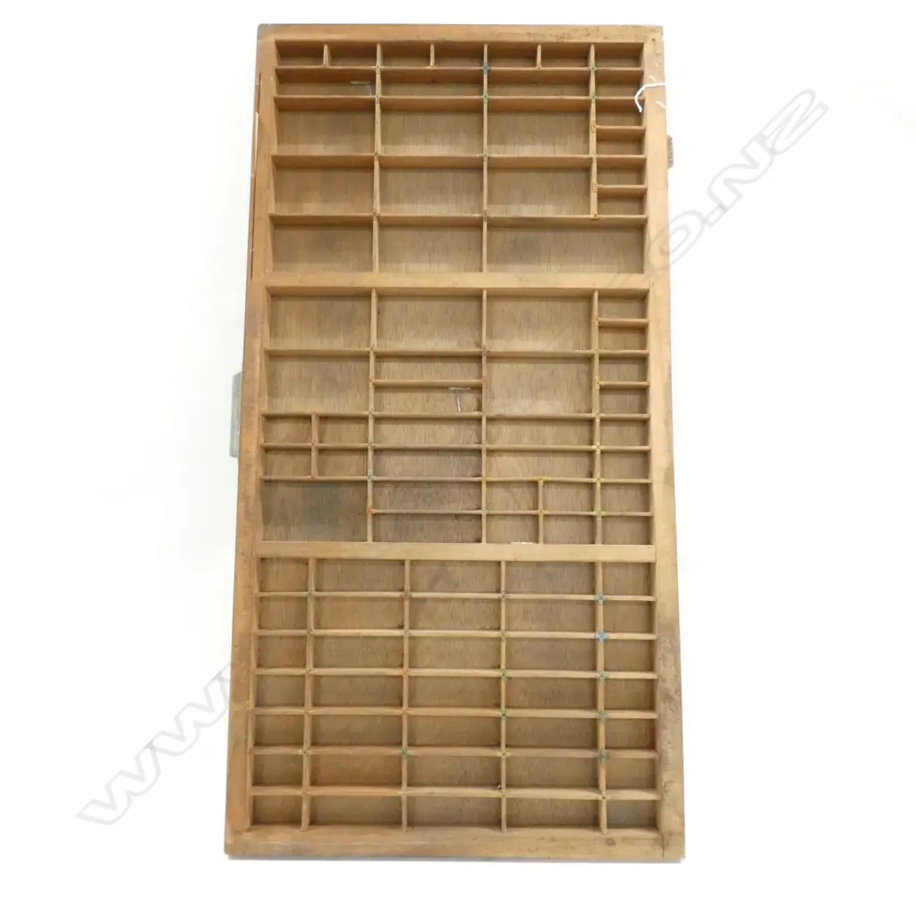 VINTAGE PRINTERS TRAY 815 X 420MM Image 1++