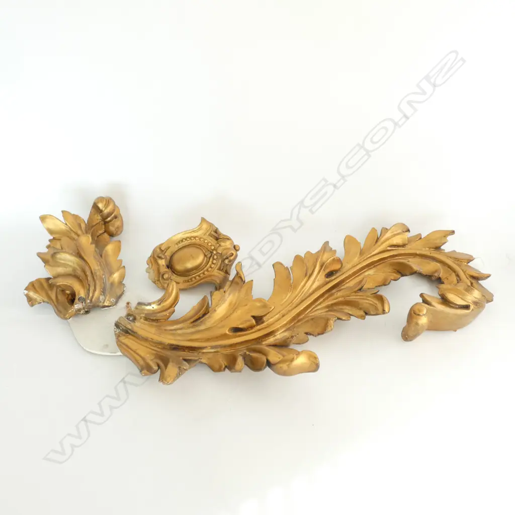 CARVED WOODEN GILDED DECORATIVE PIECE L. 730MM... Image 1++