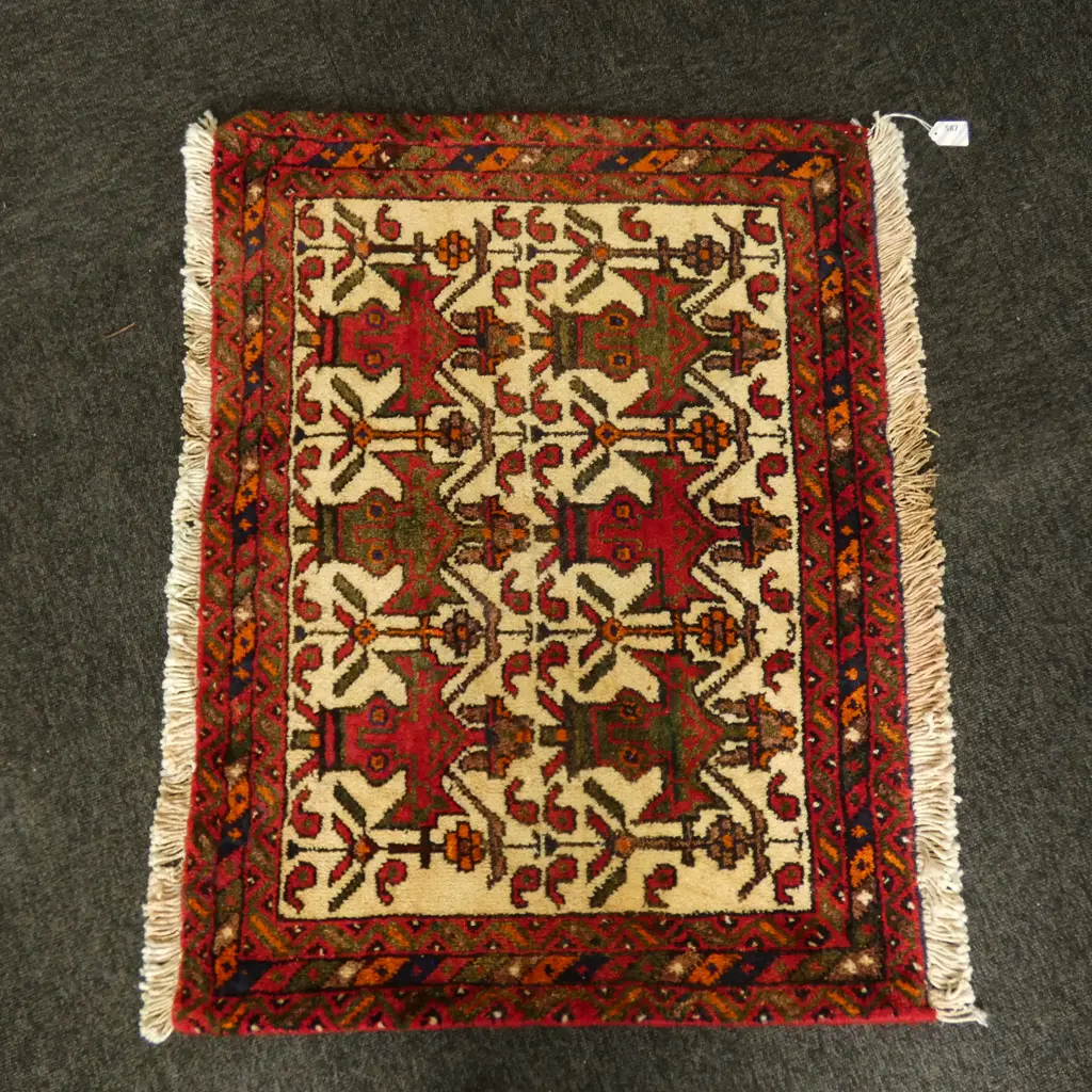 (51G) PERSIAN H/KNOTTED SHAHREBABAK RUG 820 x 640 mm Image 1++