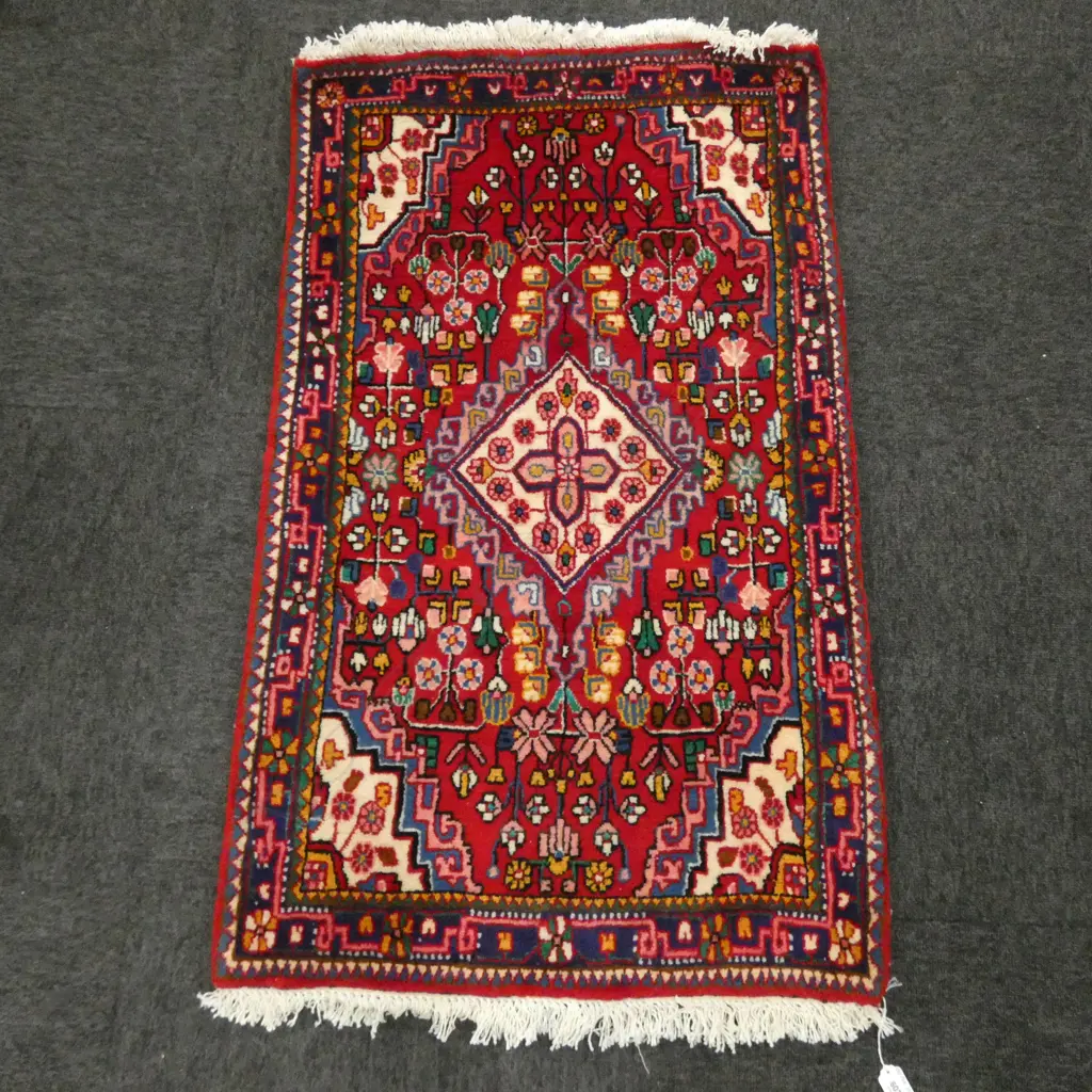 (279G) PERSIAN H/KNOTTED MALAYER RUG 1050 x 630 mm Image 1++
