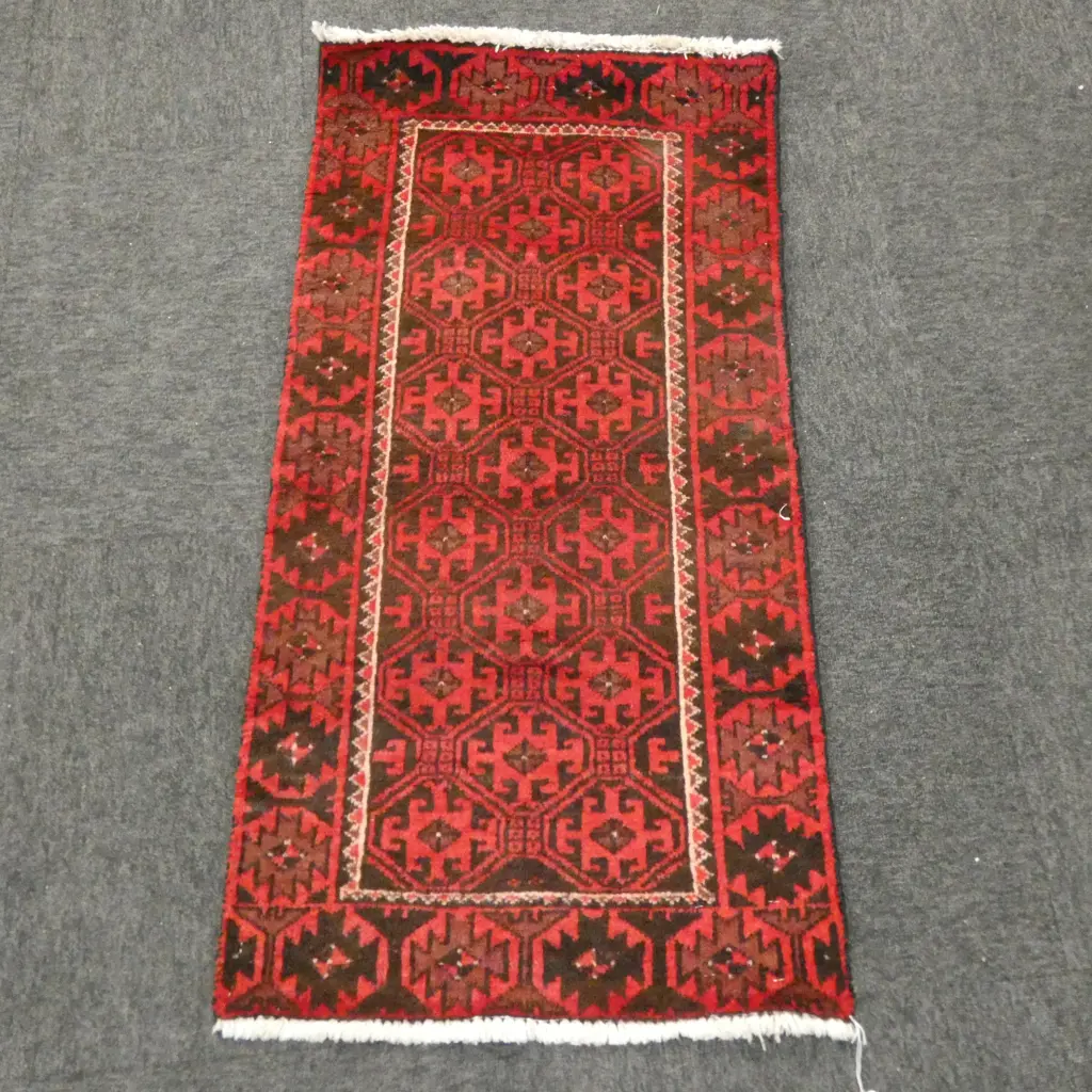 (38A) PERSIAN H/KNOTTED BALOUCH RUG 1120 x 550mm Image 1++