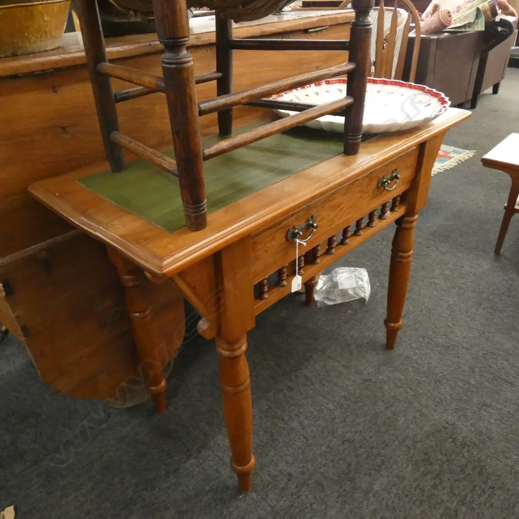 EDWARDIAN SIDE TABLE  Image 1++