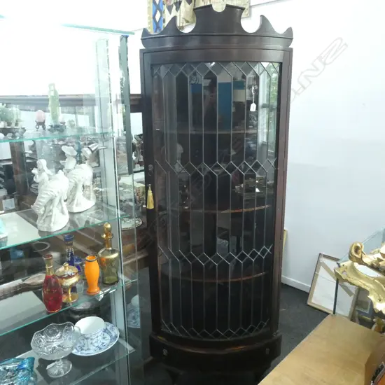 C1910 TALL OAK LEADLIGHT CORNER DISPLAY CABINET...