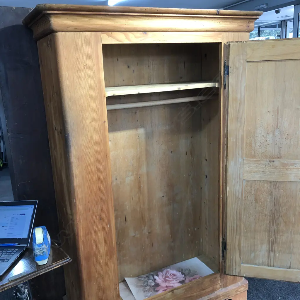 VICTORIAN COUNTRY PINE SINGLE DOOR ARMOIRE Image 1++