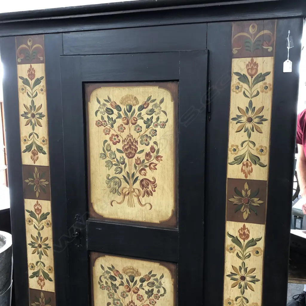 19THC SWEDISH PAINTED ARMOIRE W.1170MM. H.1880mm. D.450mm Image 1++