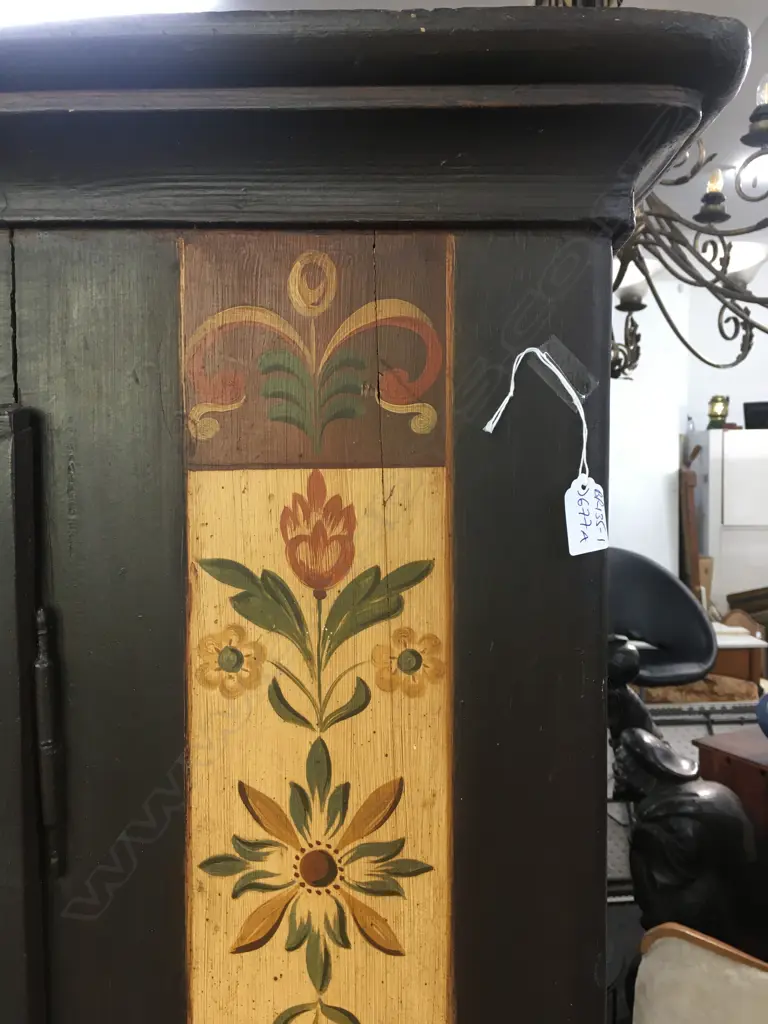 19THC SWEDISH PAINTED ARMOIRE W.1170MM. H.1880mm. D.450mm Image 1++