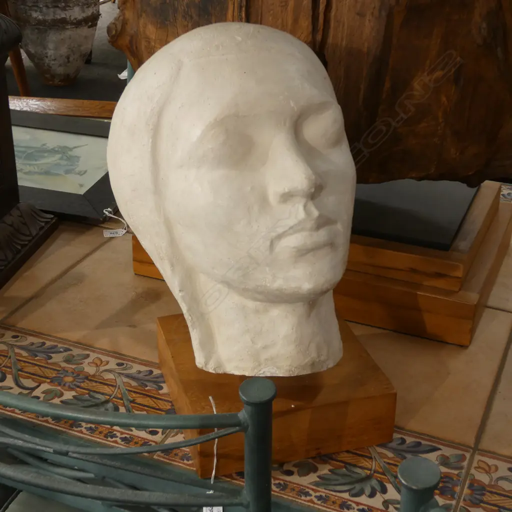 PLASTER HEAD OF WOMAN H. 430MM Image 1++