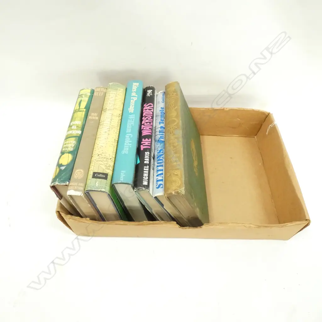 BOX SEVEN OLD HARDCOVER BOOKS INCL.ERNEST HEMINGWAY Image 1++