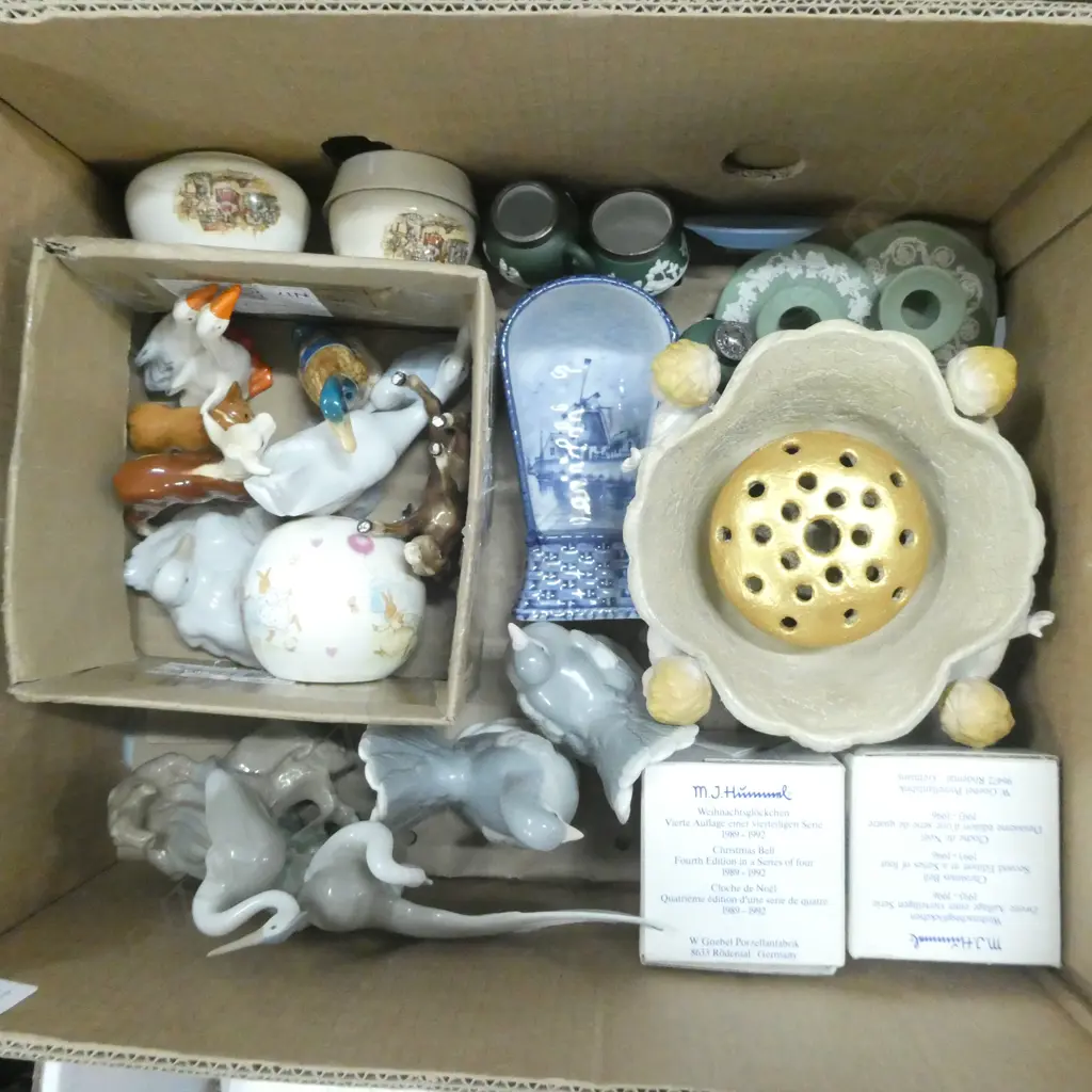 BOX LOT ASST. CERAMICS; WEDGWOOD ETC Image 1++