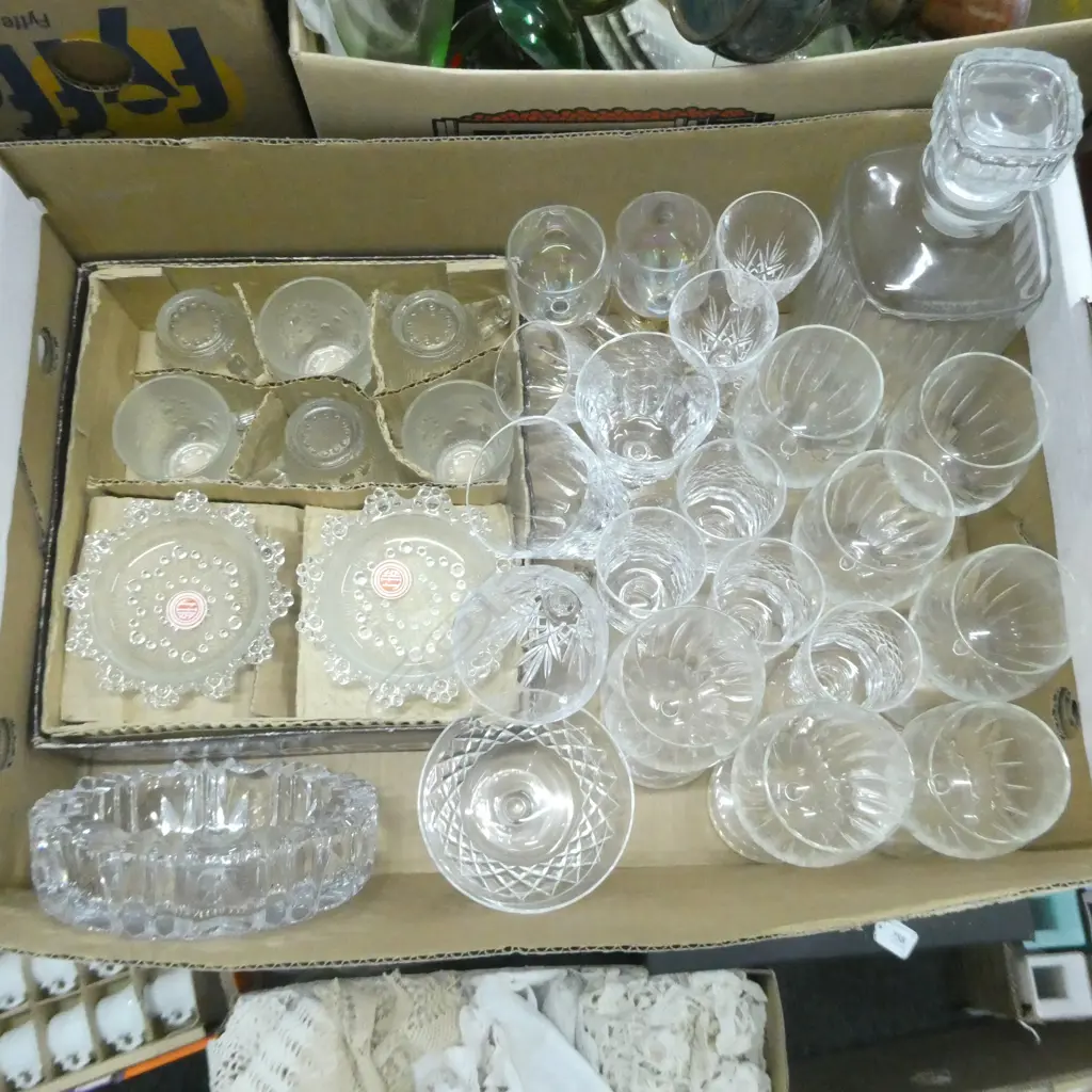 BOX LOT ASST. GLASSWARE Image 1++