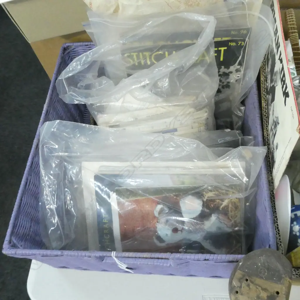 LOT ASST SEWING PATTERNS VOGUE ETC Image 1++