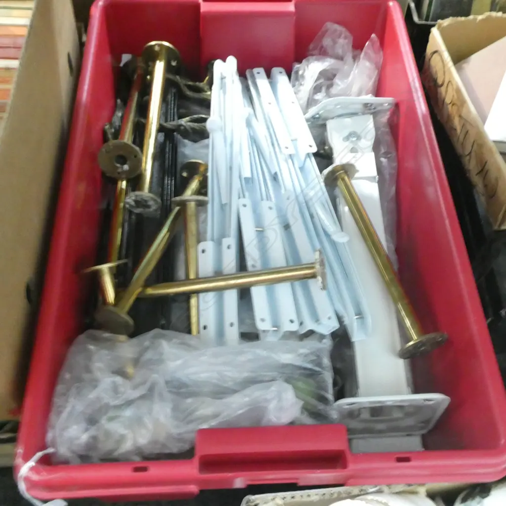 BOX LOT ASST. METAL PCES  Image 1++
