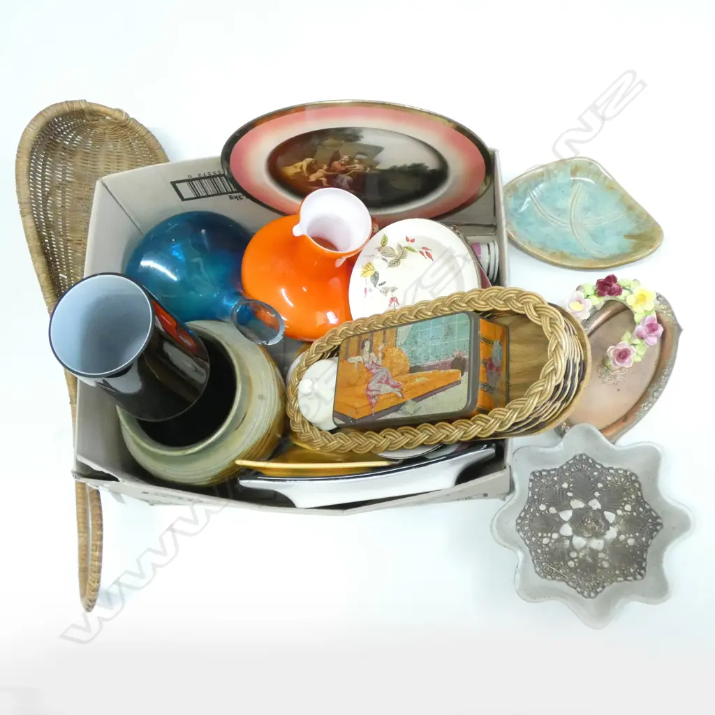 BOX LOT CARLTONWARE, ASST. ART GLASS, CERAMICS ETC Image 1++