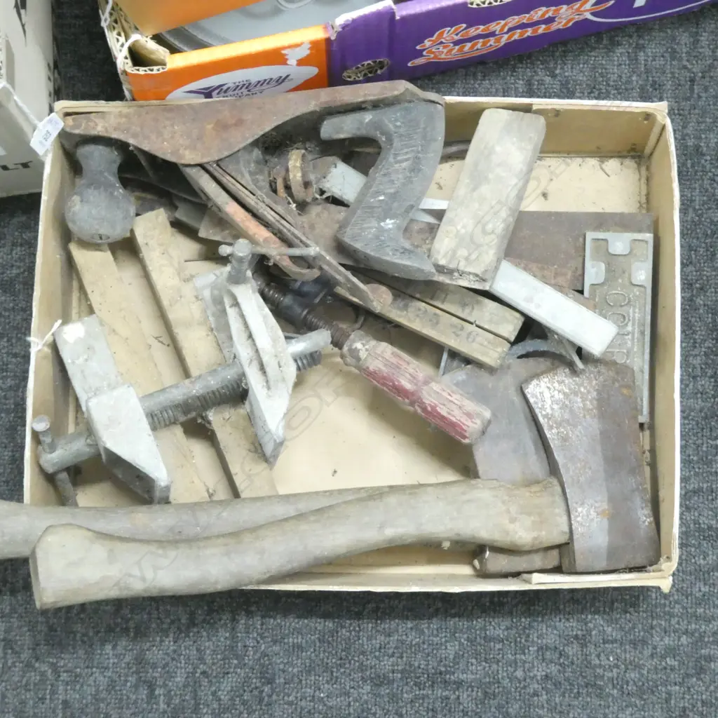BOX LOT TOOLS  Image 1++