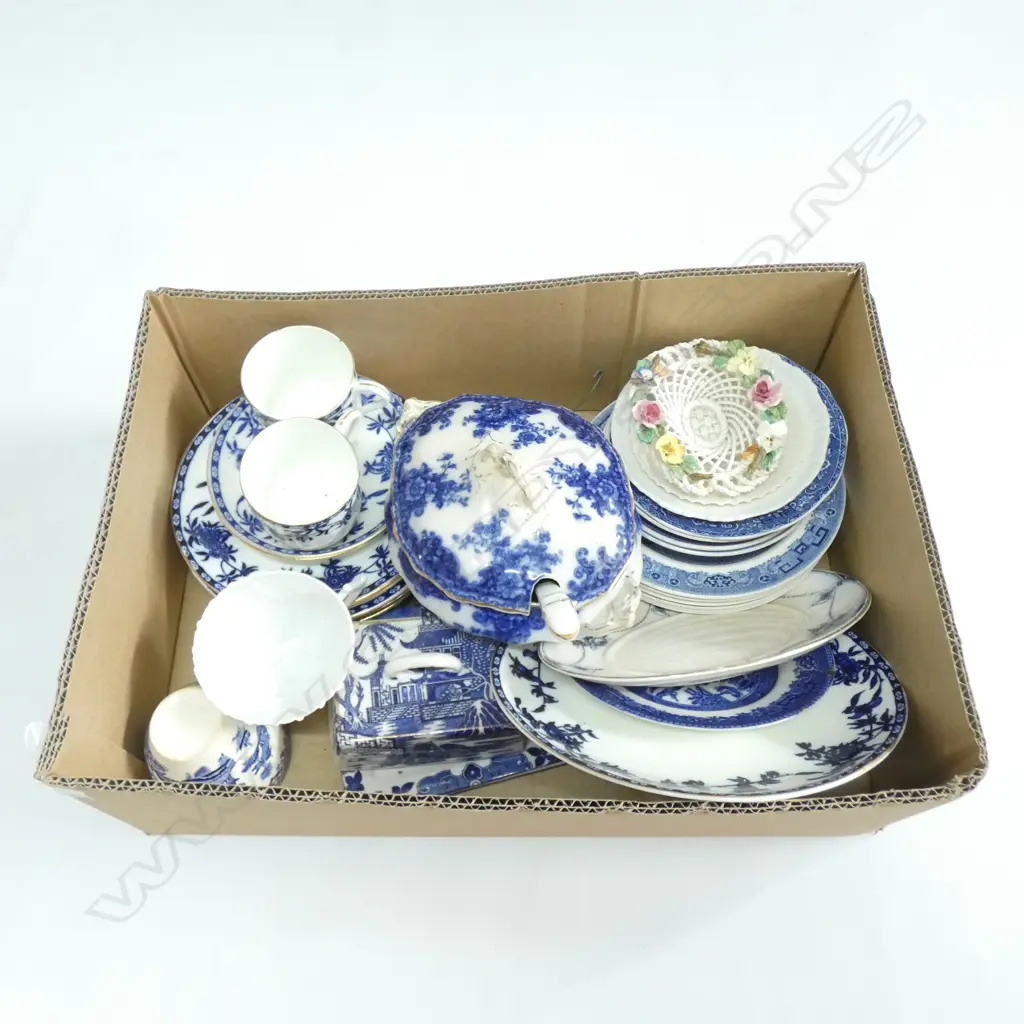 BOX LOT ASST. B/W CHINA Image 1++