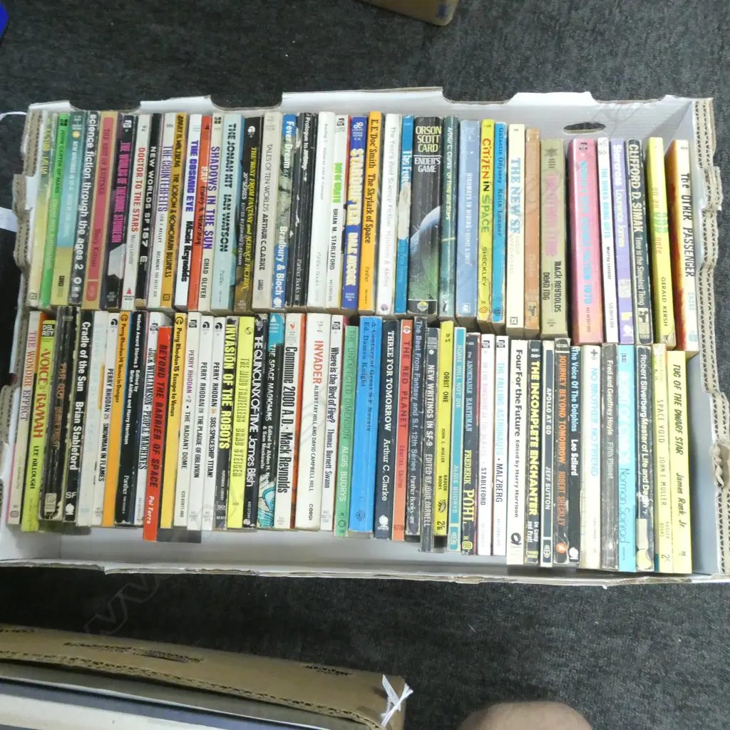 2 BOXES OF SCI FI PULPS Image 1++
