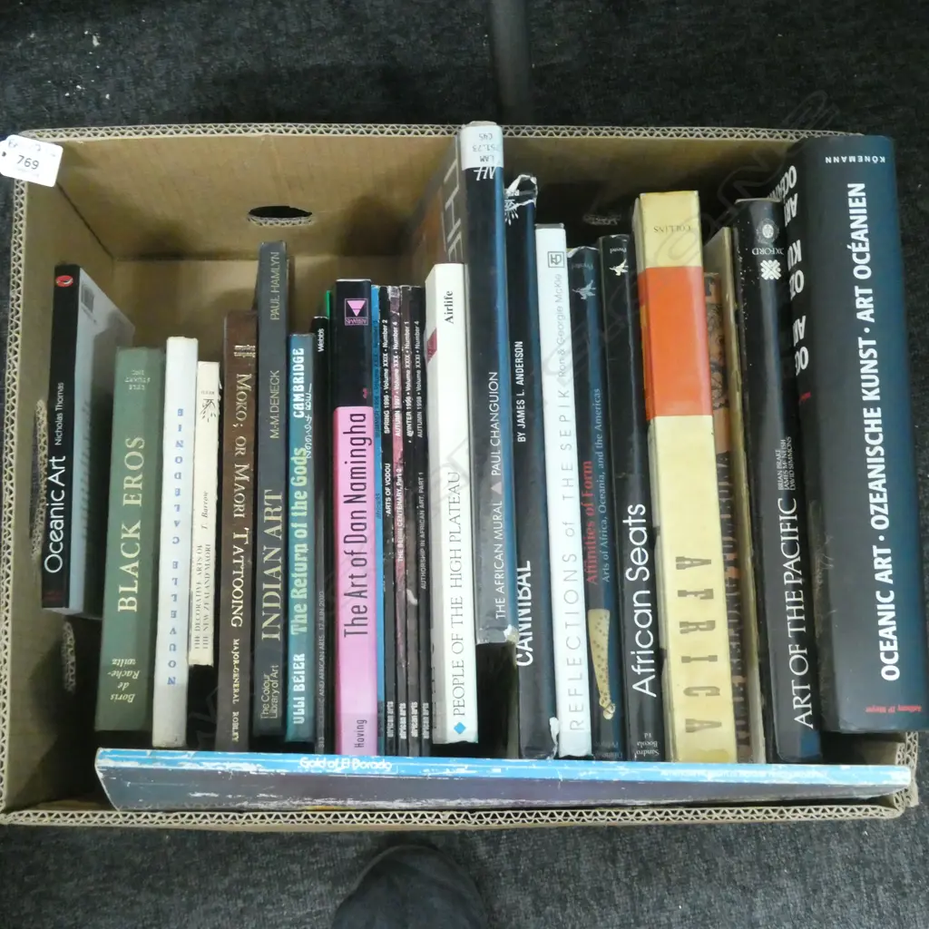 BOX LOT ASST. BOOKS; ETHNIC ART (AFRICA & PACIFIC) Image 1++