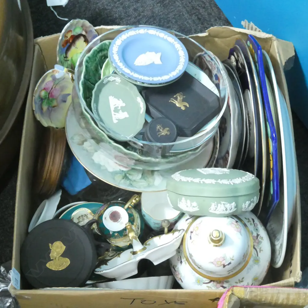 BOX LOT ASST. CHINA; WEDGWOOD ETC Image 1++