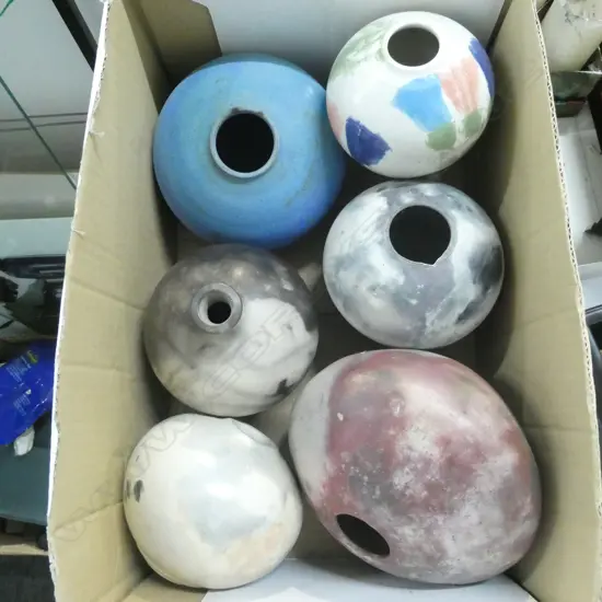 BOX LOT 6 VASES