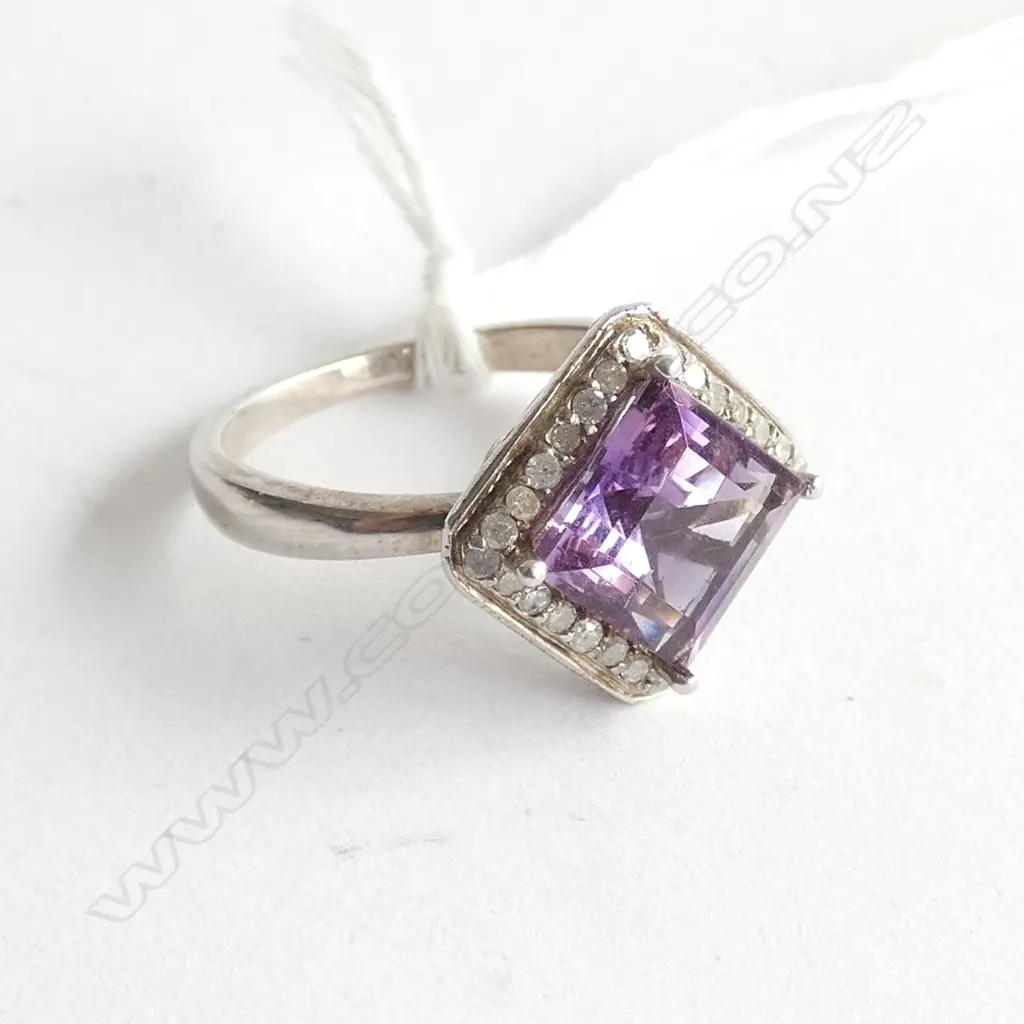 925  PURPLE AMETHYST? & LOW GRADE DIAMONDS RING 3.7 GRAMS Image 1++