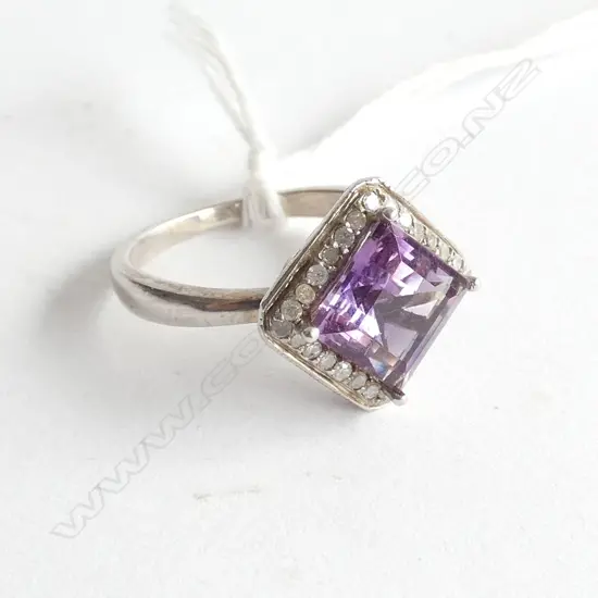 925  PURPLE AMETHYST? & LOW GRADE DIAMONDS RING 3.7 GRAMS