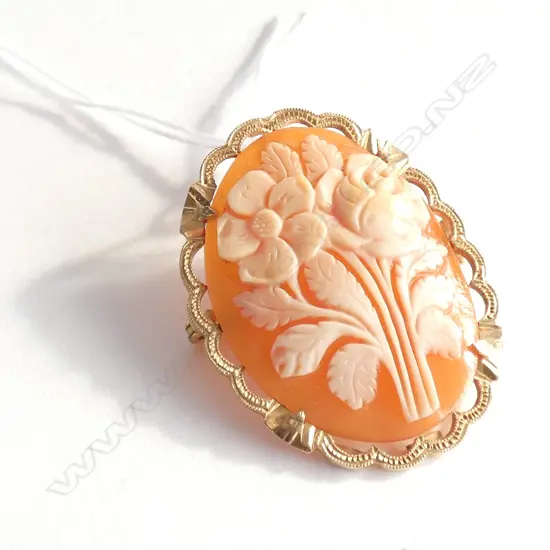 (19670) 18ct GOLD FRAMED CAMEO PENDANT/BROOCH