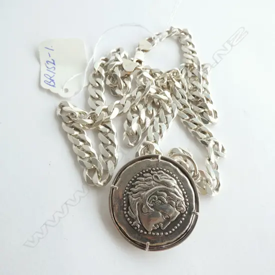 (19684) SILVER HEAVY LONG NECKLACE & PENDANT 124.6gms