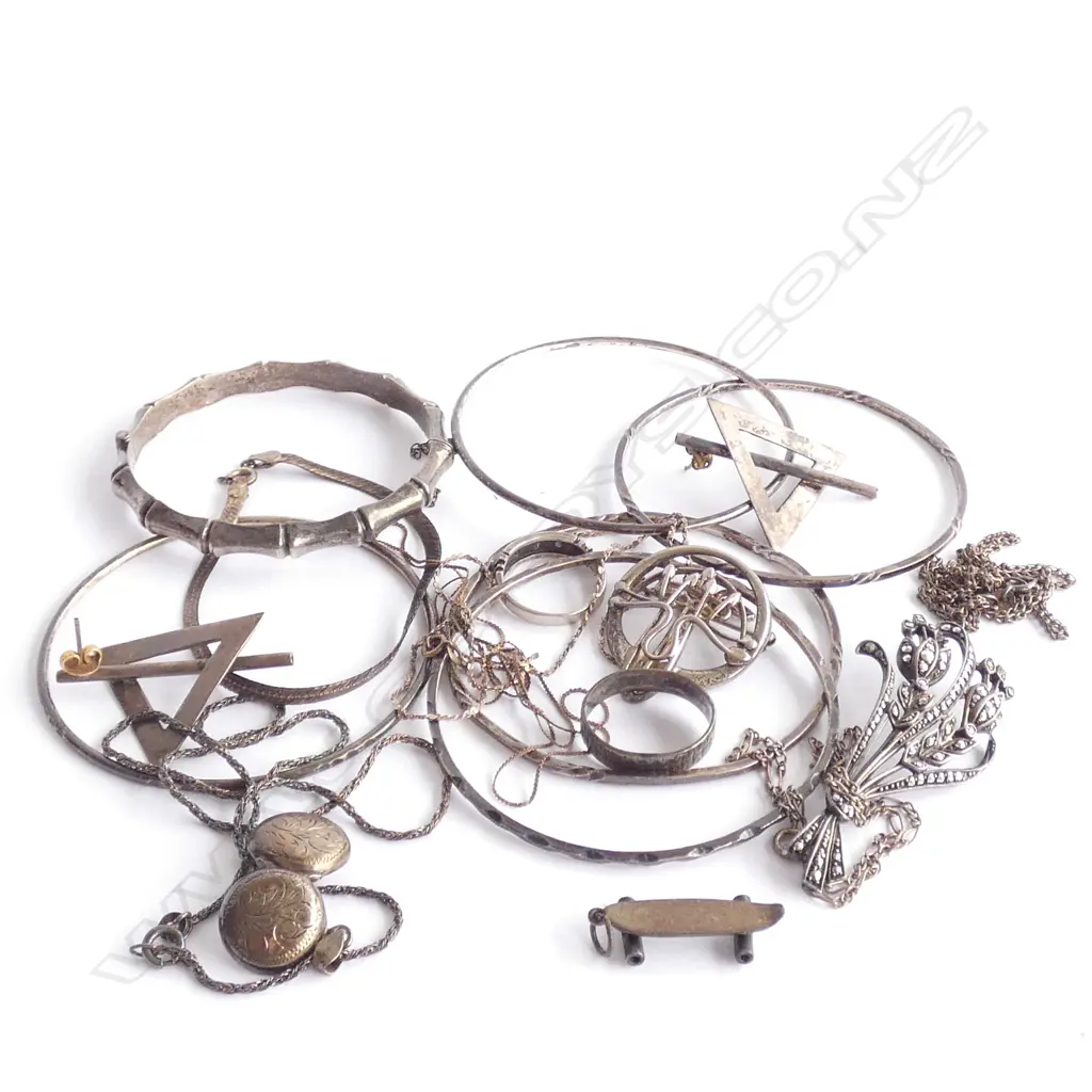 ASST. 925 STERLING JEWELLERY; BANGLES, RINGS, EARRINGS, CHAINS ETC 88.2 GRAMS Image 1++