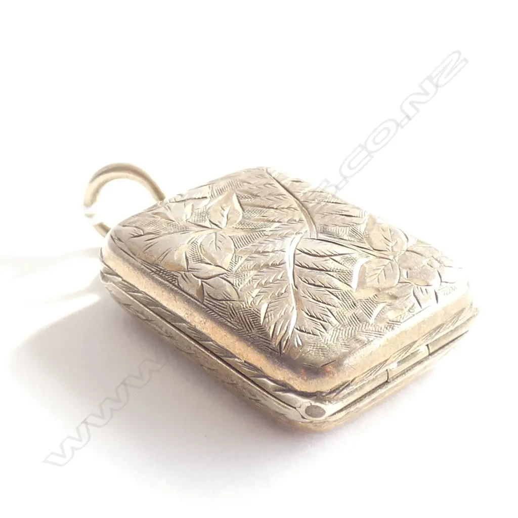 (19659) ANTIQUE UNMARKED SILVER? LOCKET ... Image 1++