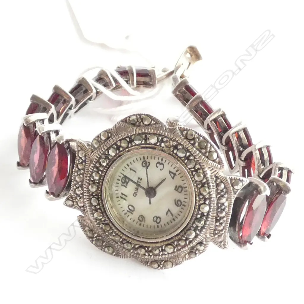 RED GLASS? & STG WATCH SMALL L. 150mm. Image 1++