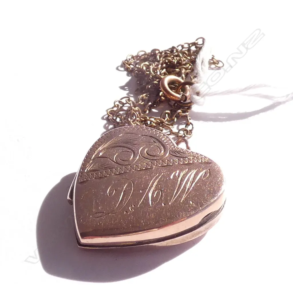9CT GOLD HEART LOCKET 5 GRAMS Image 1++