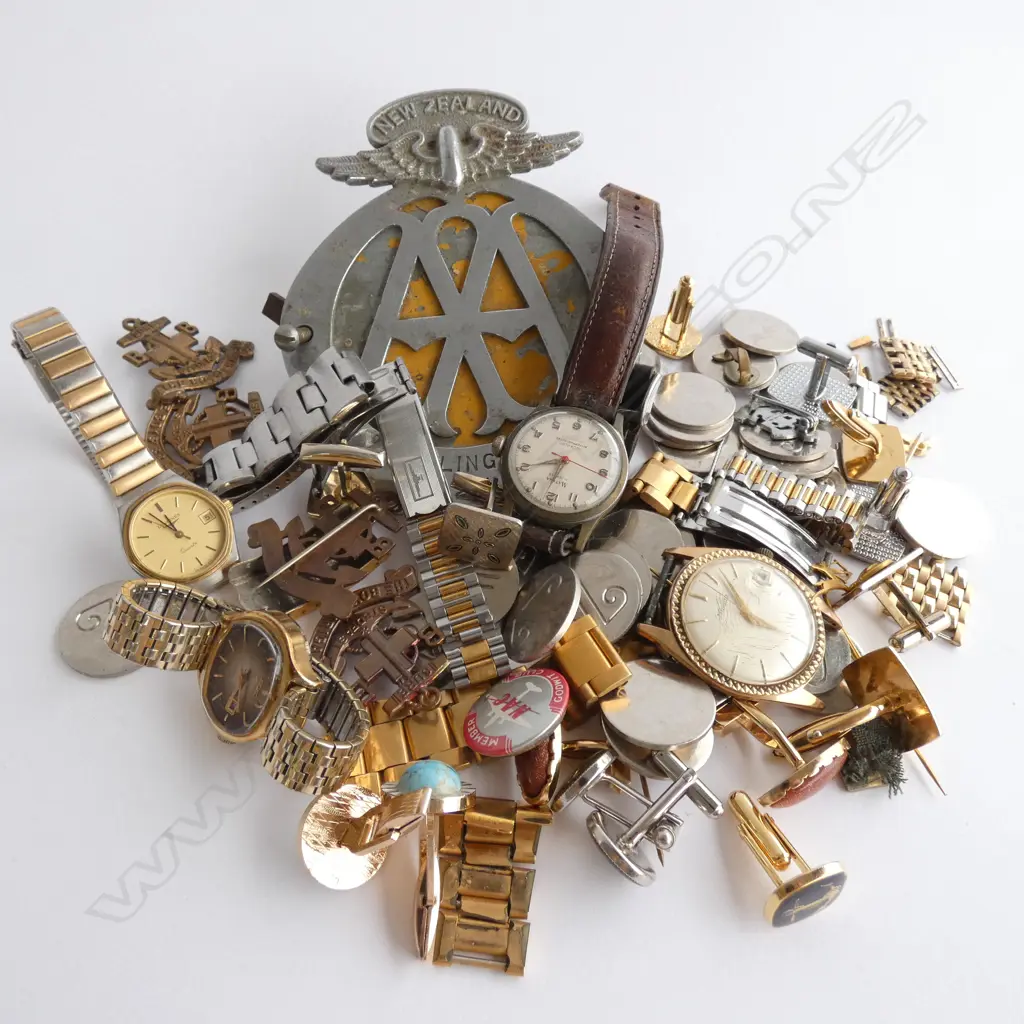 7 PRS ASST. CUFFLINKS + ASST. WATCHES, BADGES ETC Image 1++