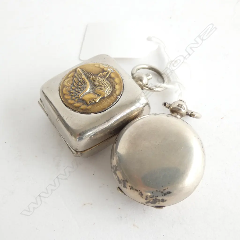 2 SILVER SOVEREIGN HOLDERS; 1 STG 20GRAMS 1 PLATE Image 1++