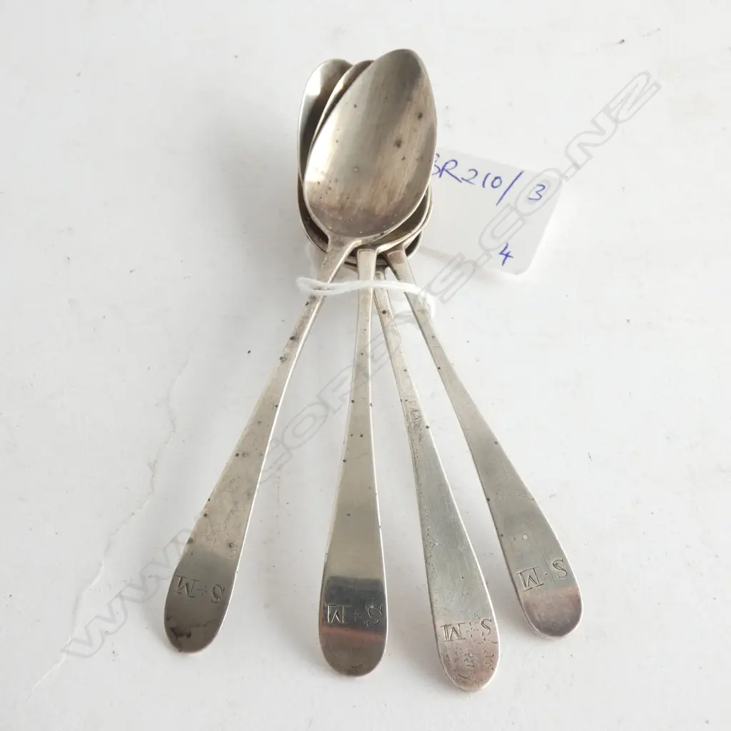4 GEORGIAN STG SILVER TEASPOONS 44 GRAMS Image 1++
