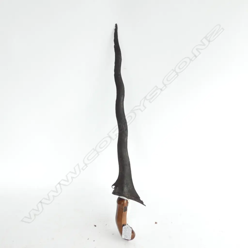 BALI KRIS TRADITIONAL STYLISED CARVED HILT - SMOOTH DARK PATINA - SERPENTINE SHAPED BLADE - NO SCABBARD - L 450MM Image 1++