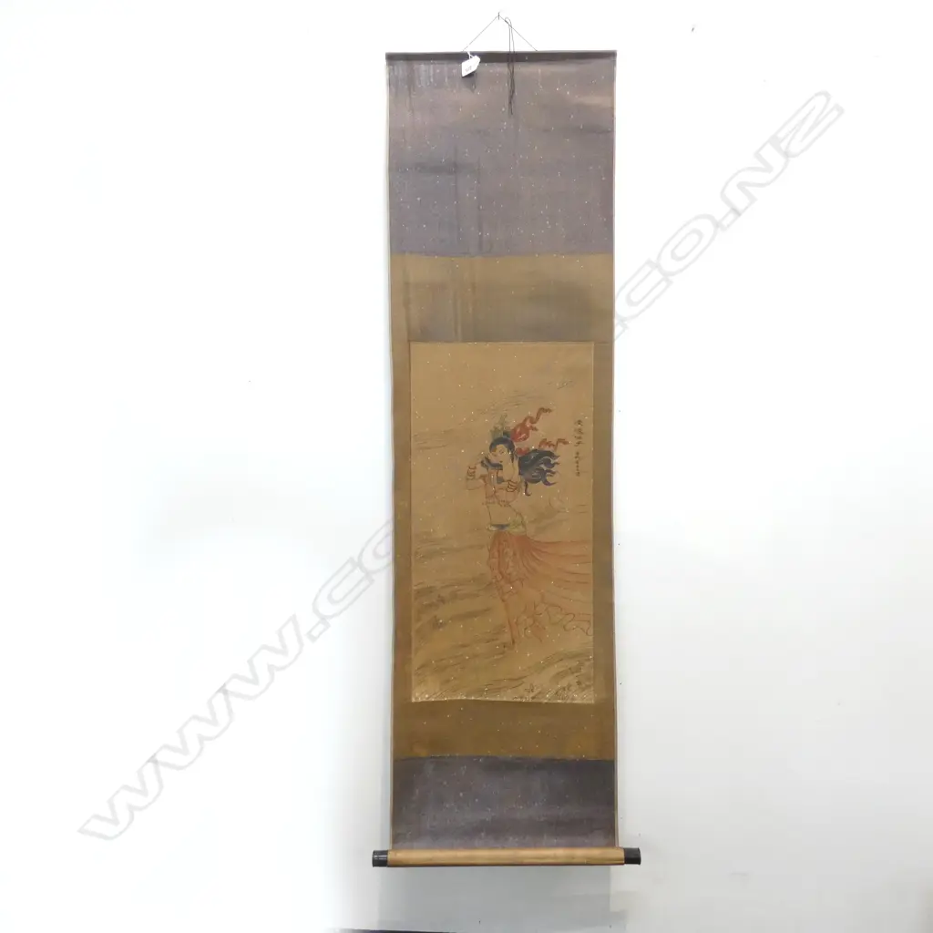 2 VINTAGE SCROLLS ORIENTAL LADIES  Image 1++